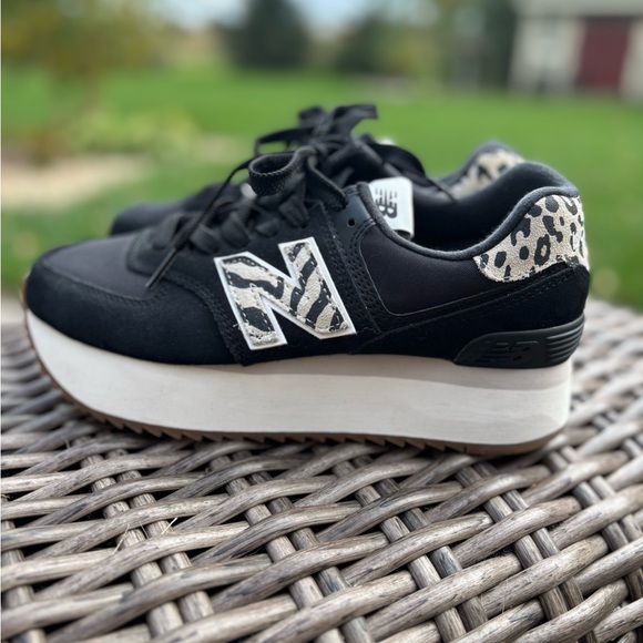 New Balance 574 Platform Women's Animal Print sneaker - Picture 3 of 6